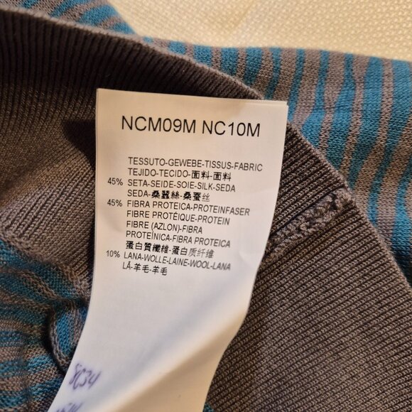 Armani Collezioni sweater - Picture 6 of 13